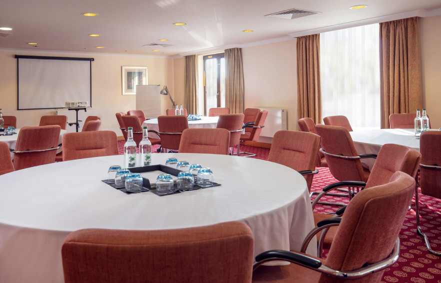 Carousel Desktop Churchill 2